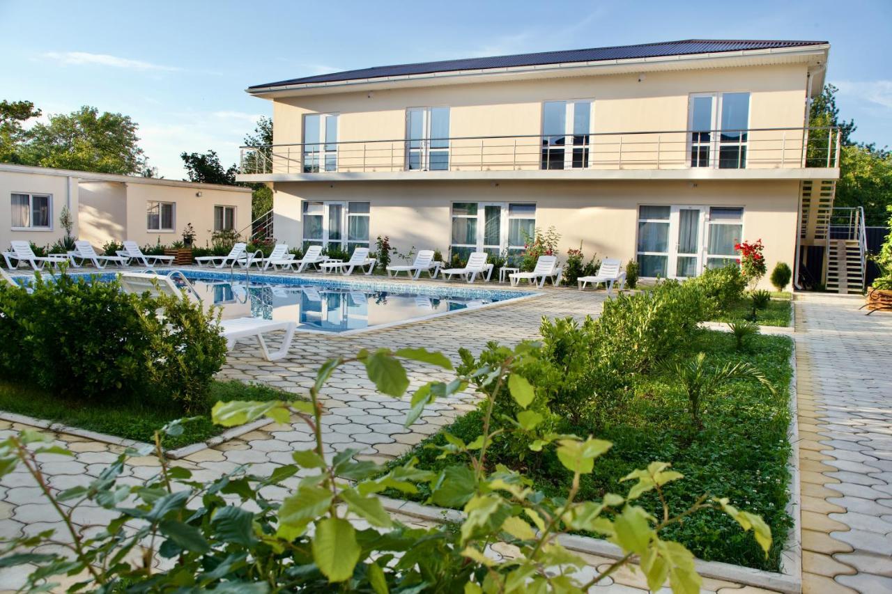 Family Resort Bambora Gudauta Exteriér fotografie